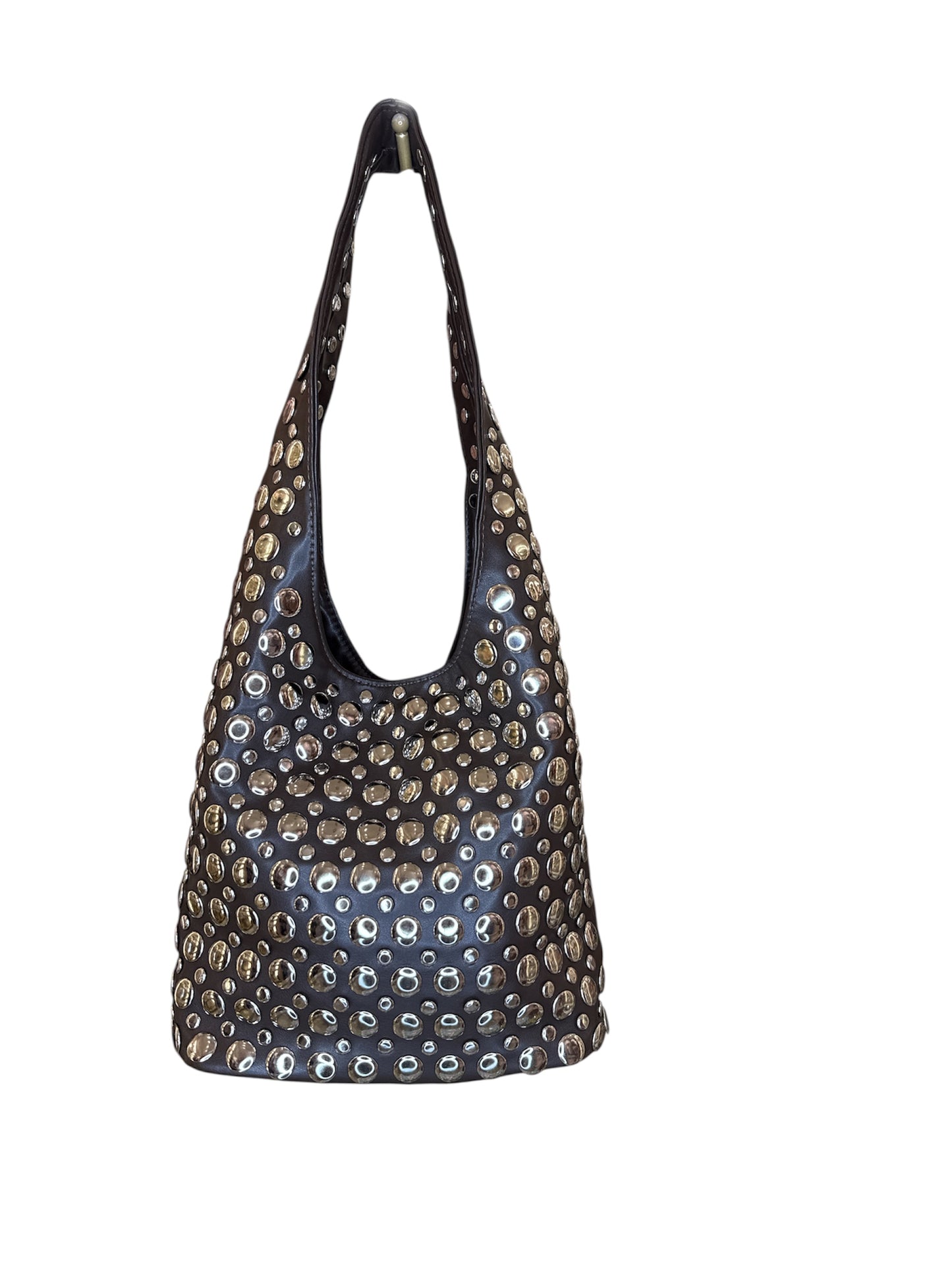 Borsa ovale con borchie