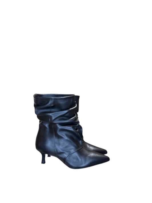 Stivaletti arricciati in nero