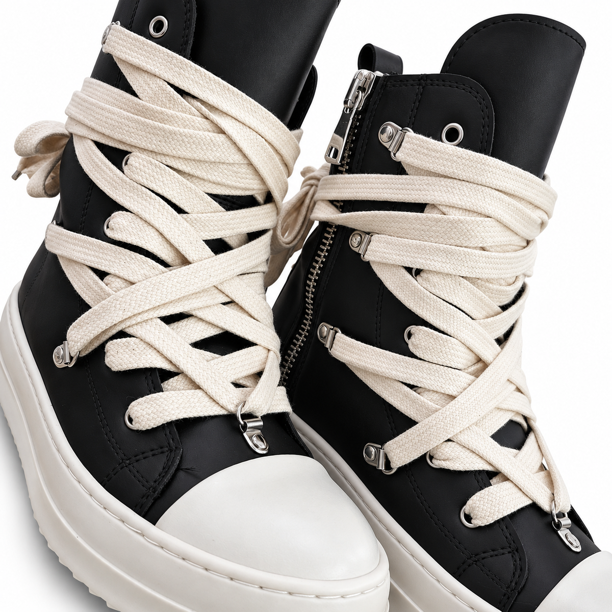 Sneakers Censored in tela