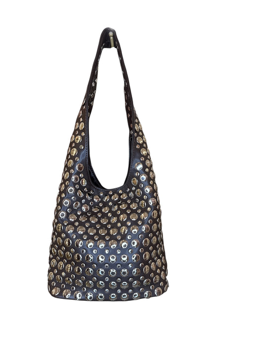 Borsa ovale con borchie