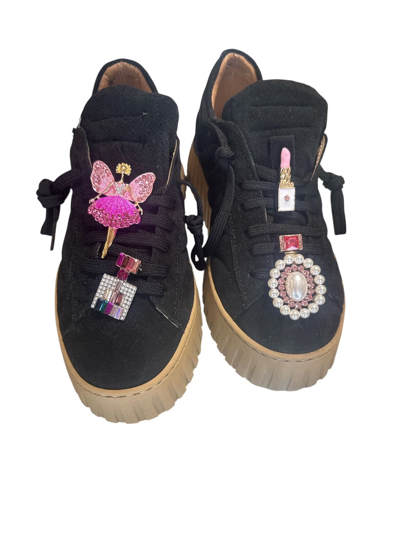 Sneakers con applicazioni
