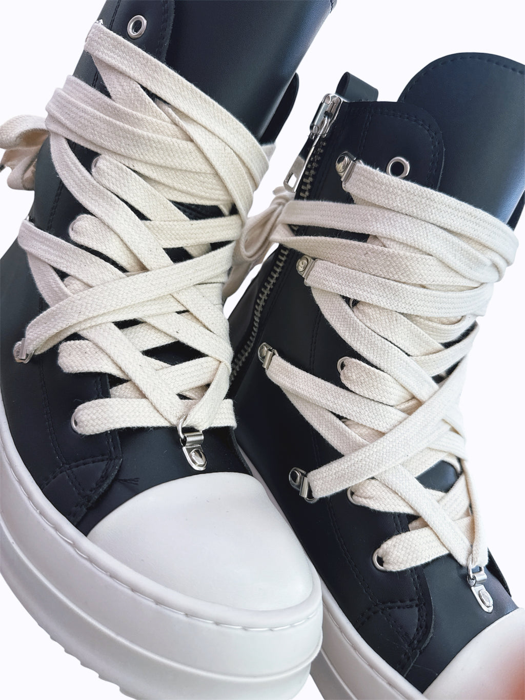 Sneakers CENSORED ganci e fori